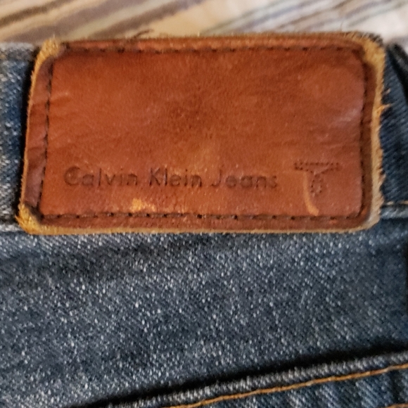 Calvin Klein jeans, dark, bootcut, regular fit distressed cuff & pockets - Picture 6 of 9